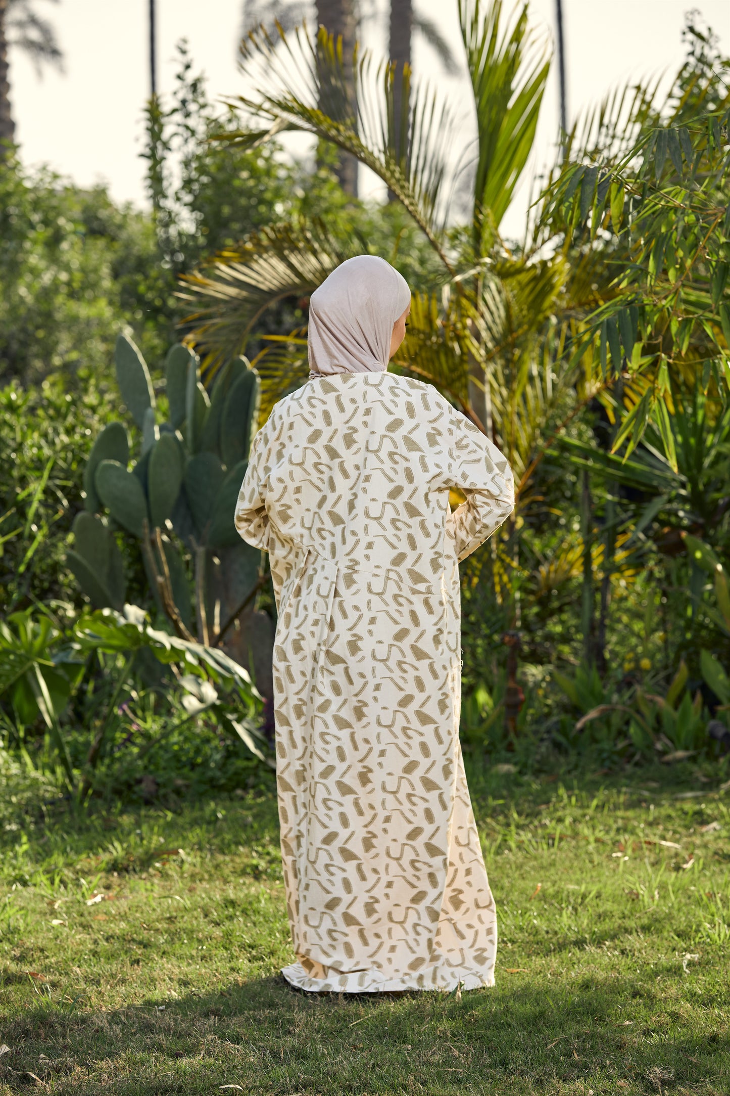 Aura Abaya