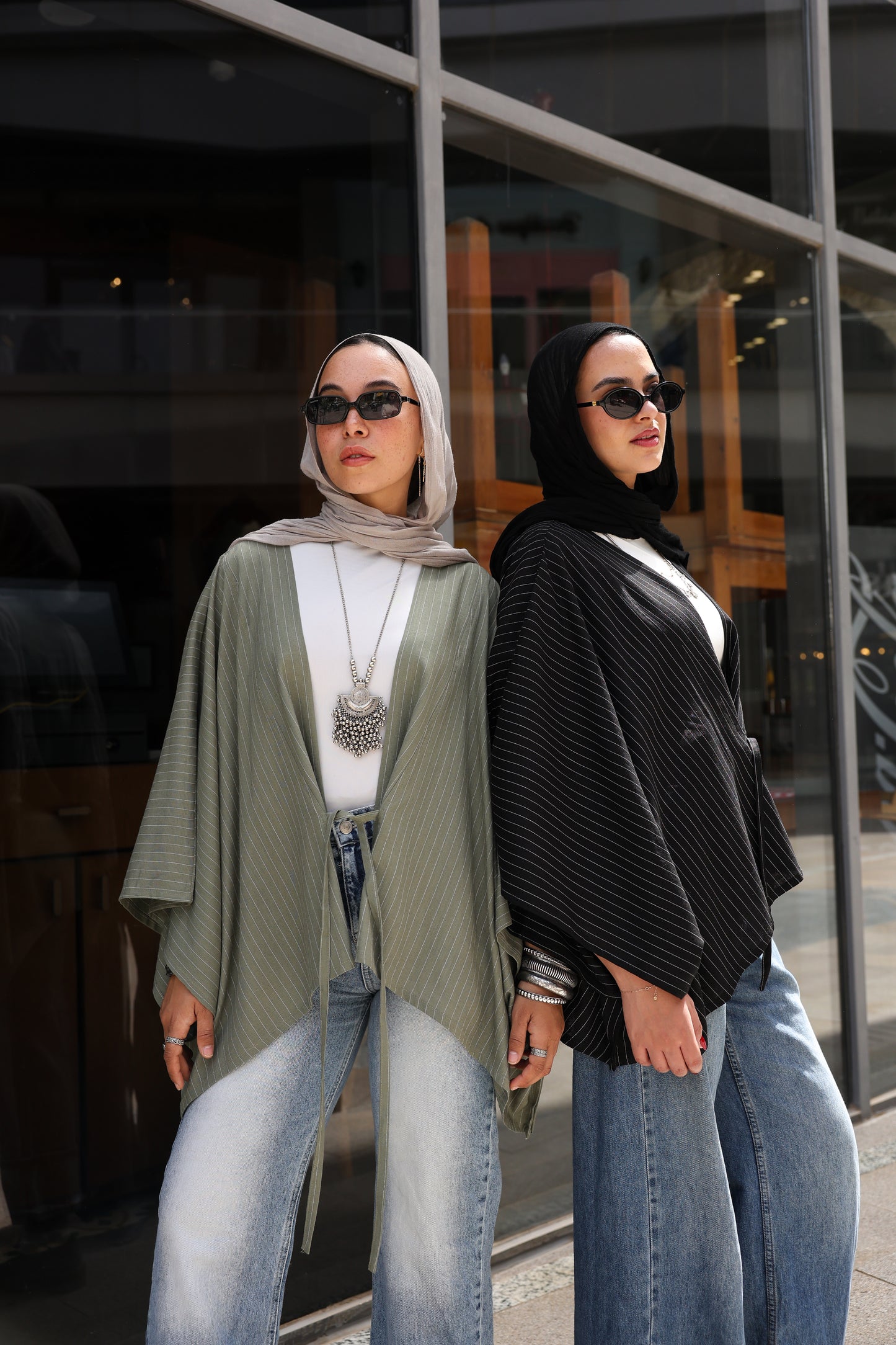 Noir Shawl