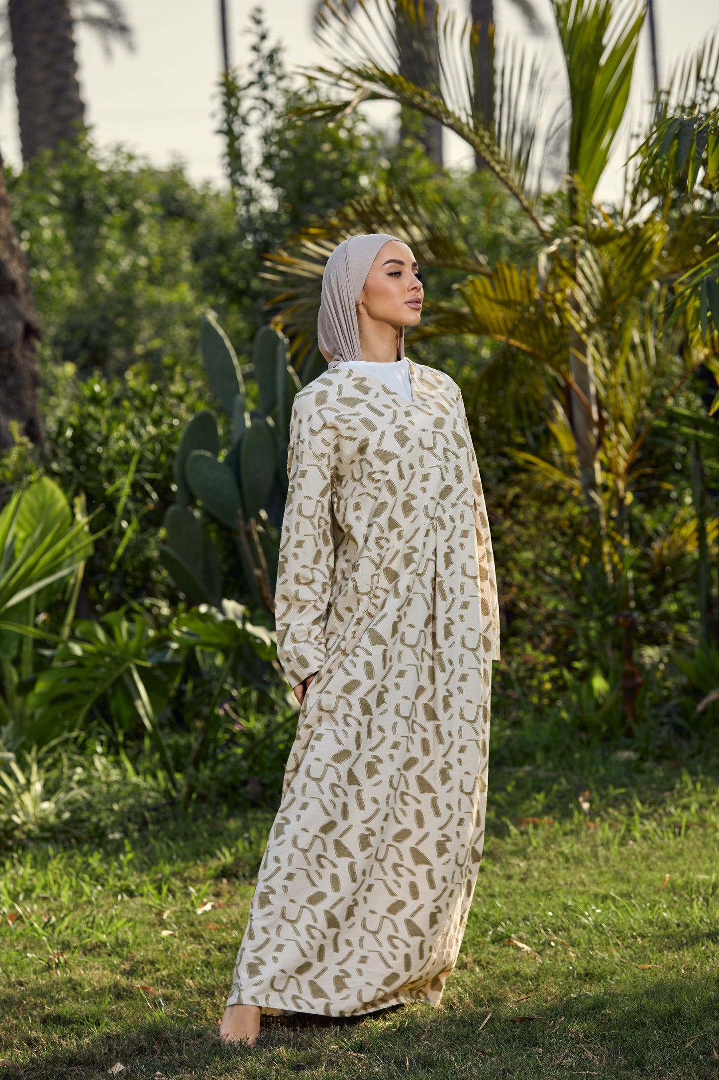 Aura Abaya