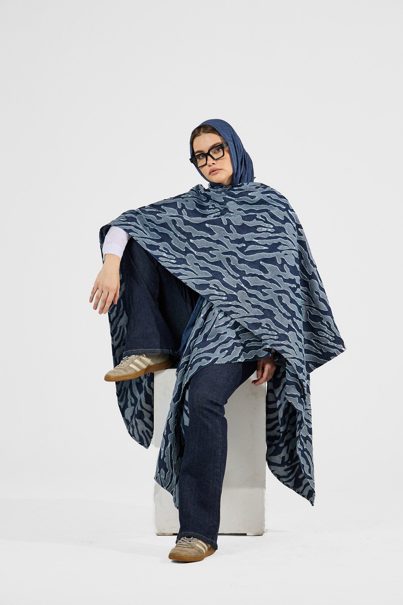 Waves Poncho