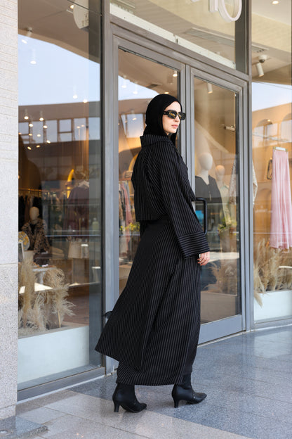 Noir Skirt
