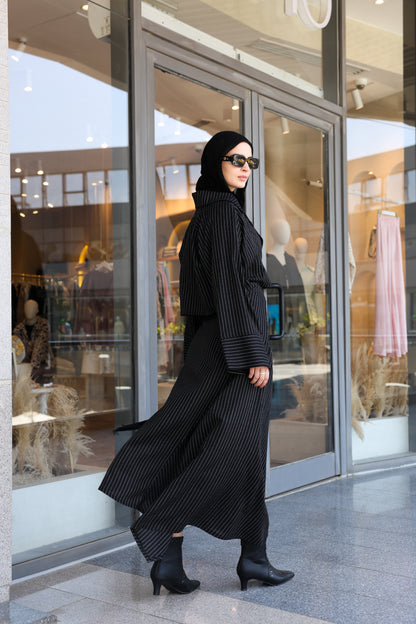 Noir Skirt