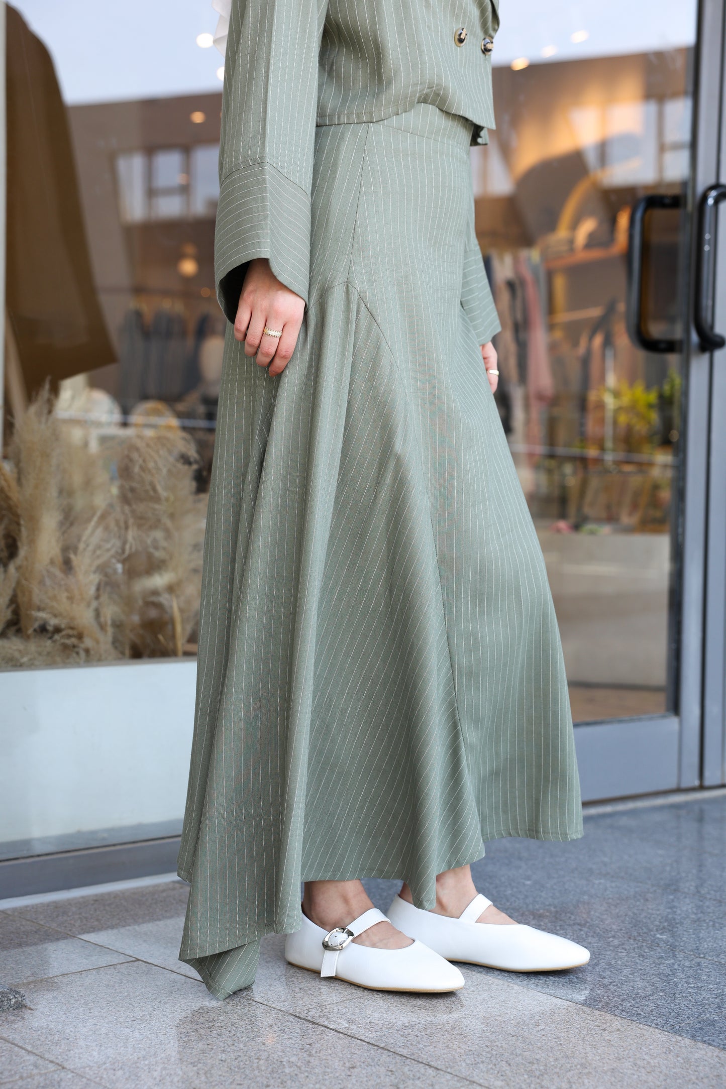 Noir Skirt