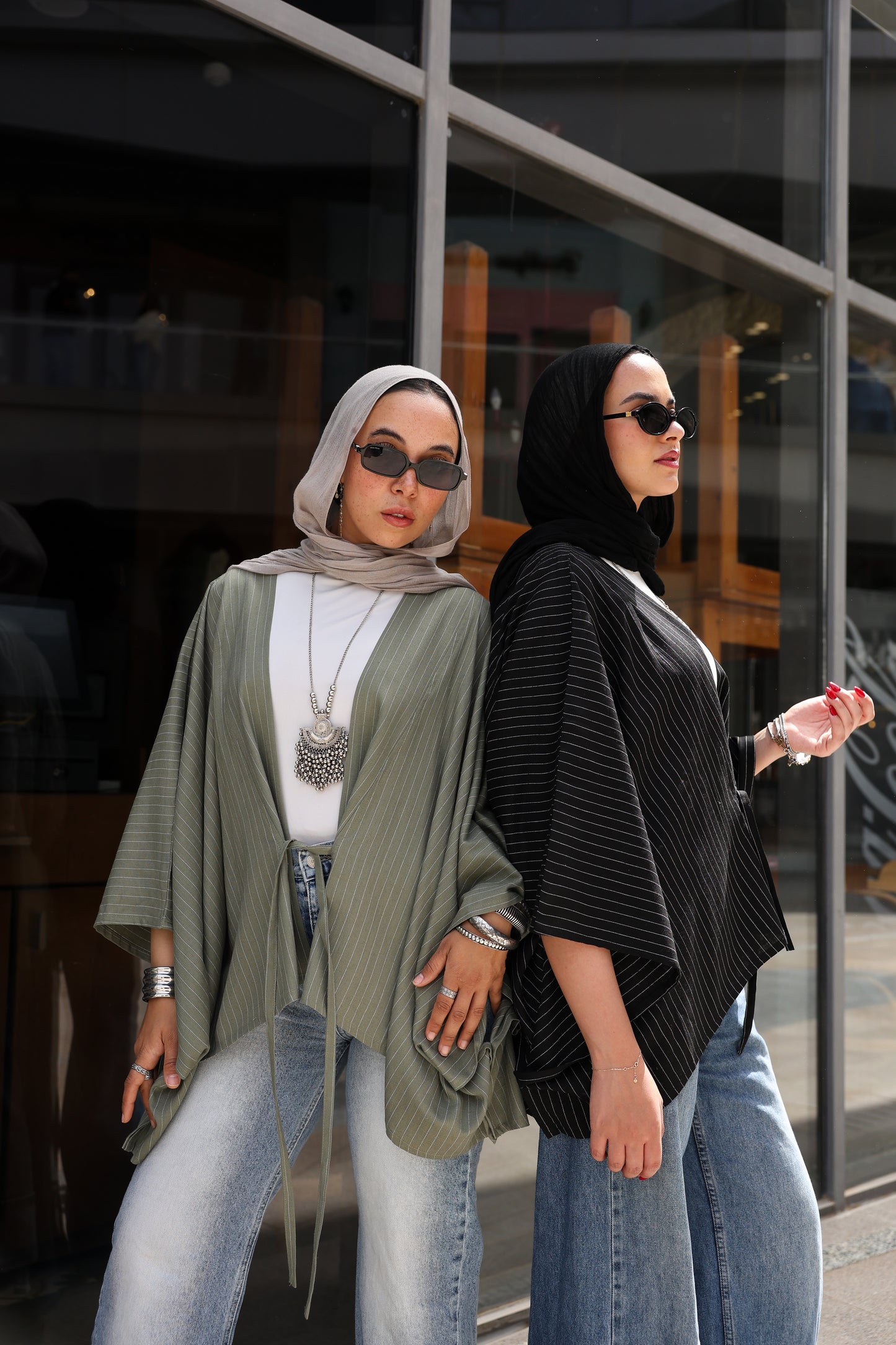 Noir Shawl